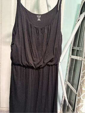 a.n.a Black Sleeveless Scoop-Neck Maxi Dress Size 1x